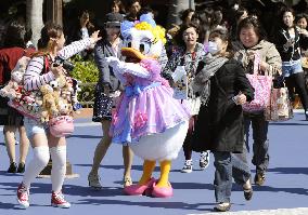Tokyo DisneySea reopens