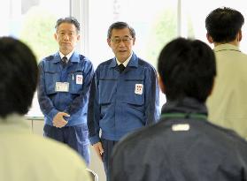 TEPCO chief visits Fukushima again to apologize
