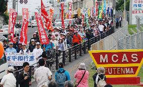 March on anniv. of 1972 reversion of Okinawa