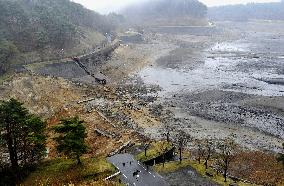 Levee broke at lake in Fukushima after March 11 quake