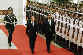 Chinese, Pakistani premiers at ceremony in Beijing