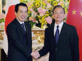 Japan, China summit in Tokyo