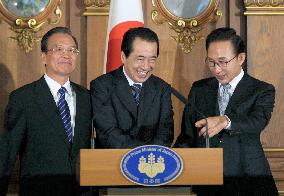 Japan, China, S. Korea summit in Tokyo