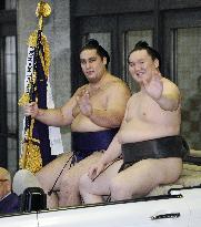 Hakuho wins his record-tying seventh consecutive title