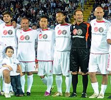 Nakata nets in return to Perugia in charity match for Sendai