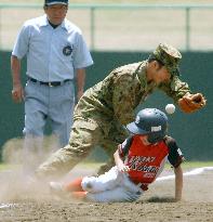 GSDF ballgame with disaster-affected children