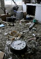 Clock at quake-hit station