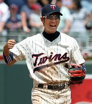 Nishioka returns to Twins lineup