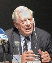 Vargas Llosa in Japan