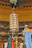 Containing device fallen in Monju reactor