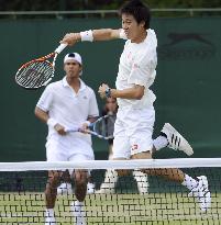 Nishikori-Devvarman at Wimbledon