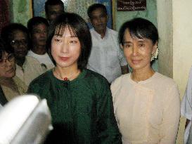 Suu Kyi, Kikuta meet in Myanmar