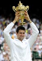 Djokovic wins first Wimbledon title