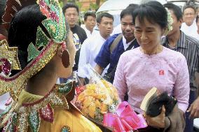 Suu Kyi's 1st trip outside Yangon since release