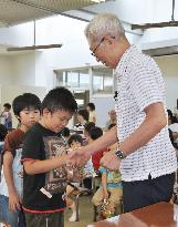Hiroshima survivor writer encourages Fukushima children