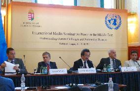 Int'l media seminar on Middle East peace