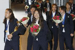 'Nadeshiko Japan' return home with victory