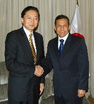 Hatoyama meets next Peru president