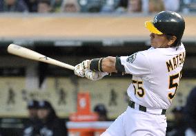Matsui hits 3-run homer