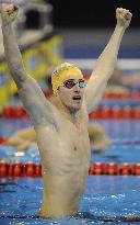 Magnussen wins 100m freestyle