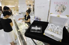 Engagement, wedding ring sales rise