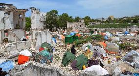People in Mogadishu