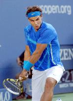 Nadal advances to U.S. Open 3rd round