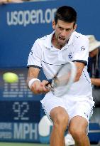 Djokovic advances to U.S. Open quarterfinals