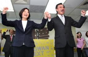 Taiwan opposition leader picks running mate