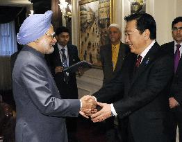 Japanese PM Noda meets Indian PM Singh