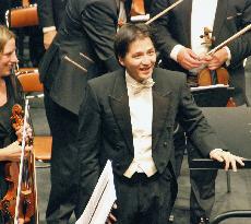 Japanese conductor Kakiuchi wins competition in France