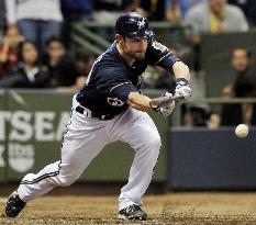 Brewers take 2-0 lead over D-backs