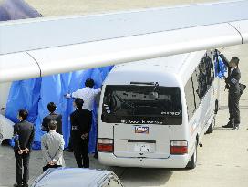 9 N. Korean defectors leave for S. Korea
