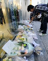 People in Japan lament loss of Steve Jobs