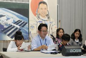 Astronaut Furukawa communicates with Tohoku children