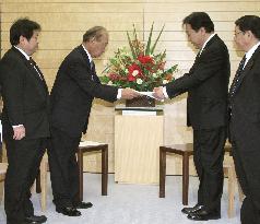 Okinawa Gov. Nakaima meets PM Noda