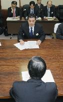 Environment minister Hosono in Fukushima Pref.