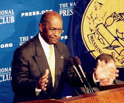 Cain delivers speech in Washington
