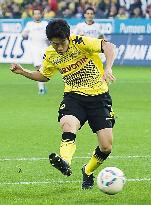 Kagawa scores, adds 2 assists vs Wolfsburg
