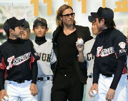 Brad Pitt meets boys from Miyagi Pref.