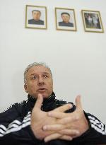 Zaccheroni in Kim Il Sung Stadium