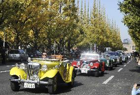 Classic cars march in Tokyo