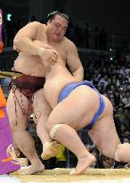 Kisenosato secures ozeki promotion