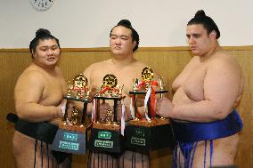 Prize-winning sumo wrestlers