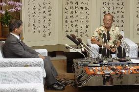 Top defense bureaucrat Nakae, Okinawa Gov. Nakaima talk