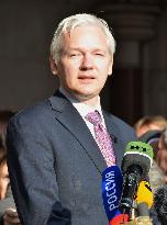 WikiLeaks' Assange allowed to continue legal battle
