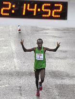 Kenya's Chelimo wins Honolulu Marathon