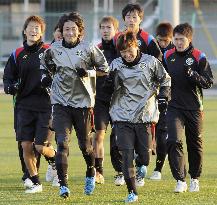 Kashiwa players practice after win over Monterrey