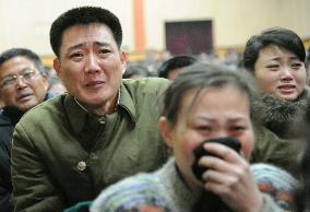 Citizens in Pyongyang react to Kim's death