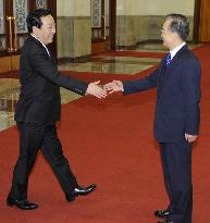 Japan PM Noda, China's Wen in Beijing